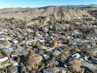 4550 W Bloom St, Boise, ID 83703 - photo 2