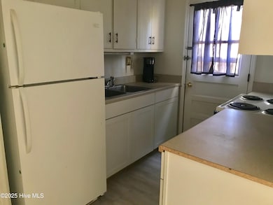 1108 Weeks St unit C, Elizabeth City, NC 27909 - photo 3