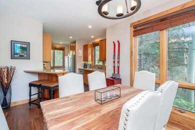 dining/kitchen