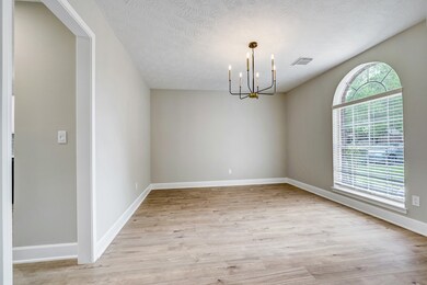 4001 Spring Branch Dr E, Pearland, TX 77584 - photo 3