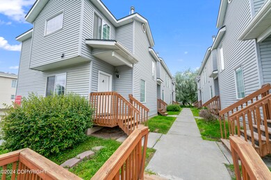 photos_high_resolution_01_3503_E_16th_Av