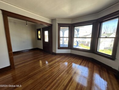 unlisted-address, Albany, NY 12209 - photo 7