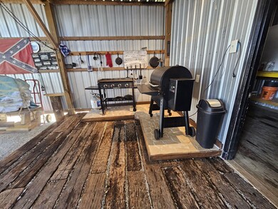 1008 Wc Pickett Rd, Clifton, TN 38425 - photo 6