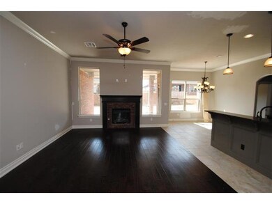 1013 Samantha Ln, Moore, OK 73160 - photo 4