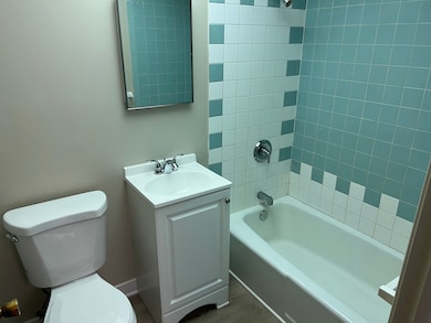 unlisted-address, Warrenville, IL 60555 - photo 7