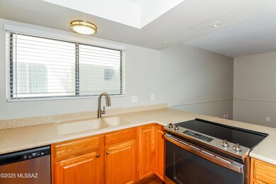 021-photo-kitchen-11793220