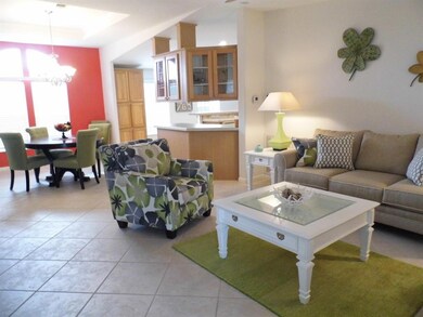 LIVING /DINING