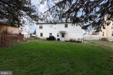 105 Walnut Rd, Wallingford, PA 19086 - photo 2