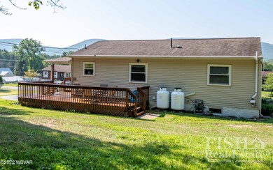 42 Spruce St, Lock Haven, PA 17745 - photo 4