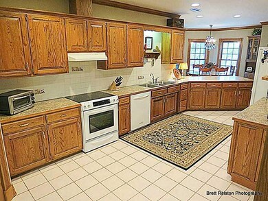 Kitchen. Huge Kitchen with Tons of Cabinets and a
