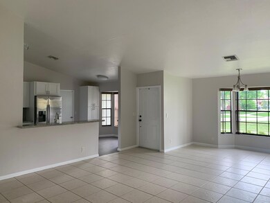 22686 Pickerel Cir, Boca Raton, FL 33428 - photo 5