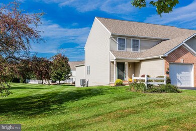 4091 Laurel Ln, Mount Joy, PA 17552 - photo 3