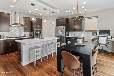 Eat-in Kitchen
