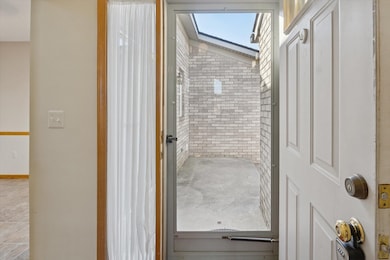 48564 Hudson Bay Ct unit 114, Shelby Township, MI 48315 - photo 6