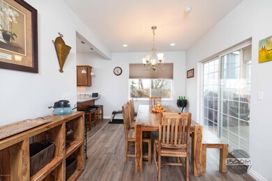 410_Peppertree_Lane-10