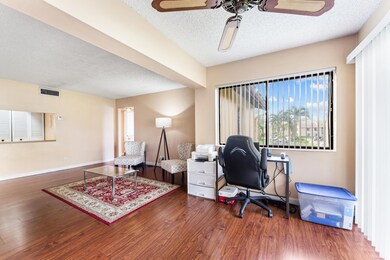 524 Shady Pine Way unit B2, Greenacres, FL 33415 - photo 7