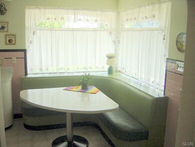 3130 S Front St, Whitehall, PA 18052 - photo 5