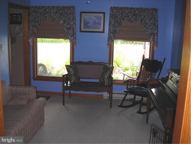 9030 Mentzer Gap Rd, Waynesboro, PA 17268 - photo 7