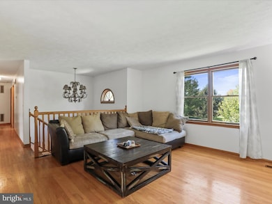 315 Redwood Ct, Harpers Ferry, WV 25425 - photo 5