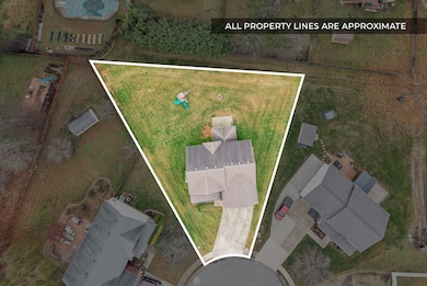 2508 Old Timber Ct, Clarksville, TN 37042 - photo 2