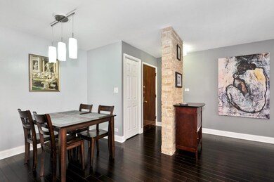 611 W Patterson Ave unit 322, Chicago, IL 60613 - photo 5