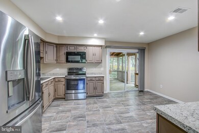 8155 Blandsford Dr, Manassas, VA 20111 - photo 7