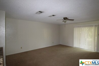 906 Holly St, Copperas Cove, TX 76522 - photo 3