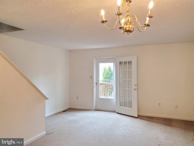 113 Gateway Dr, Newark, DE 19711 - photo 2