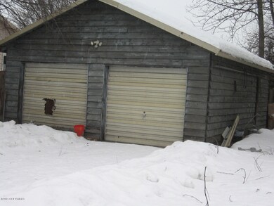 2 Car Detached Garage