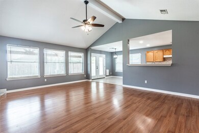 2707 Quail Run Dr, Alvin, TX 77511 - photo 7