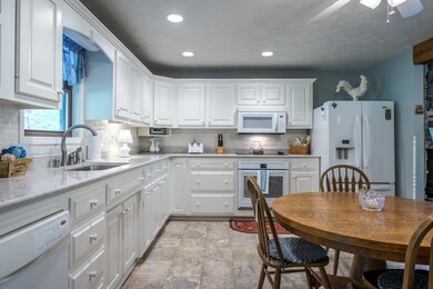 1199 Baxter Ridge Rd, Lawrenceburg, KY 40342 - photo 5