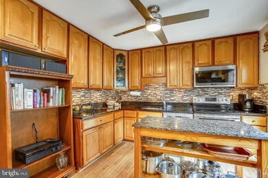 2359 Horseferry Ct, Reston, VA 20191 - photo 7