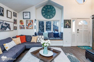 03-Living Room_MAX6106-Edit