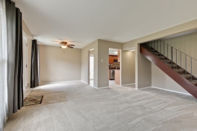 1867 Jamestown Cir unit 3204, Hoffman Estates, IL 60169 - photo 4