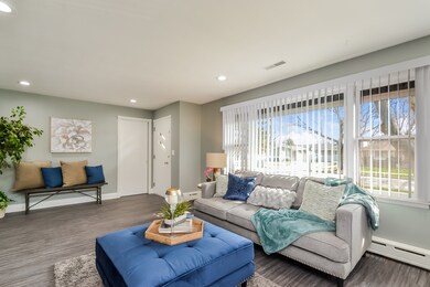 1424 Glenwood Ave unit 3, Waukegan, IL 60085 - photo 5