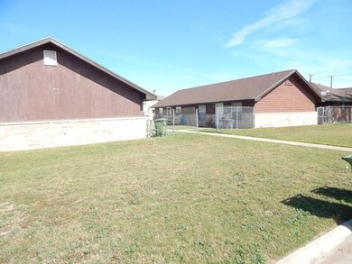 813 E Washington St unit 4, Weslaco, TX 78596 - photo 3