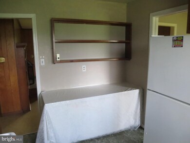 25607 Poland Rd, Chantilly, VA 20152 - photo 3