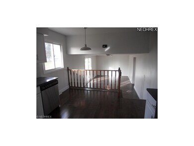 Gorgeous New eat-kitchen with granite counters, ti