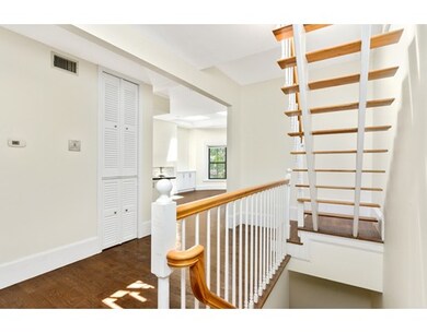 94 Pembroke St unit 4, Boston, MA 02118 - photo 6