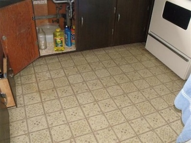 7665 E Lake Park Ave, New Carlisle, IN 46552 - photo 6