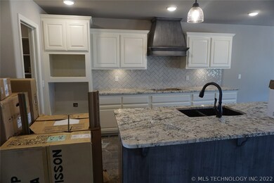 2121 S Osage, Skiatook, OK 74070 - photo 4