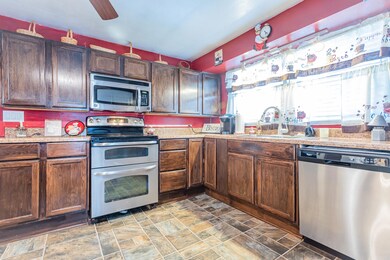 18_1844_Red_Lane_Ext18_mls