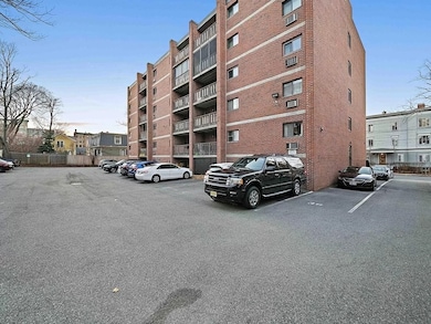 12-16 Ellery St unit 604, Cambridge, MA 02138 - photo 2