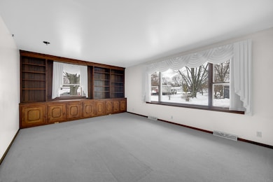 2002 Crockett Ave, Valparaiso, IN 46383 - photo 5