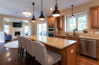 12 Schoolhouse Rd unit 12, Londonderry, NH 03053 - photo 3