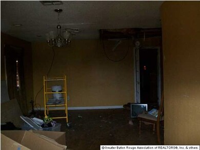 Living room dining area