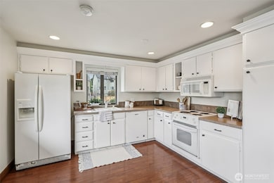 Abundant Kitchen Storage