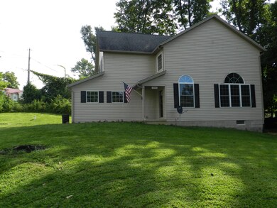 579 Edgewater Beach Blvd, Thornville, OH 43076 - photo 4