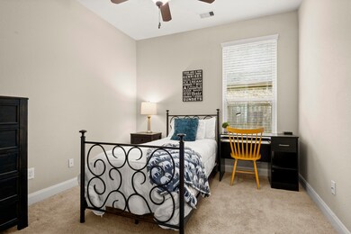 182 Hearthshire Cir, the Woodlands, TX 77354 - photo 6