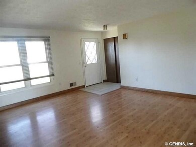 Living Room. 16 11